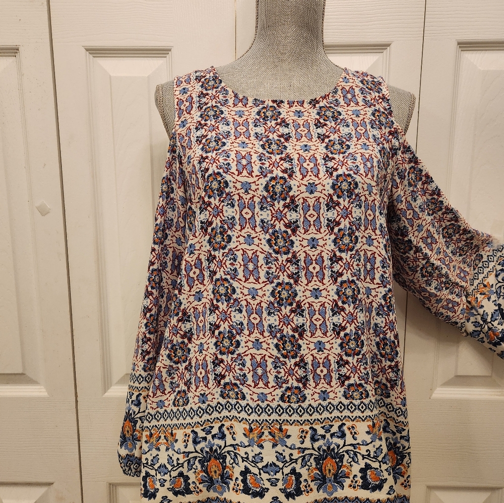 BOBEAU Floral Patterned Women's Cold Shoulder Top Sz Sm